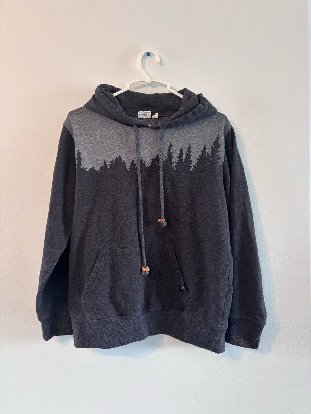 Tentree black hoodie size small forest silhouette